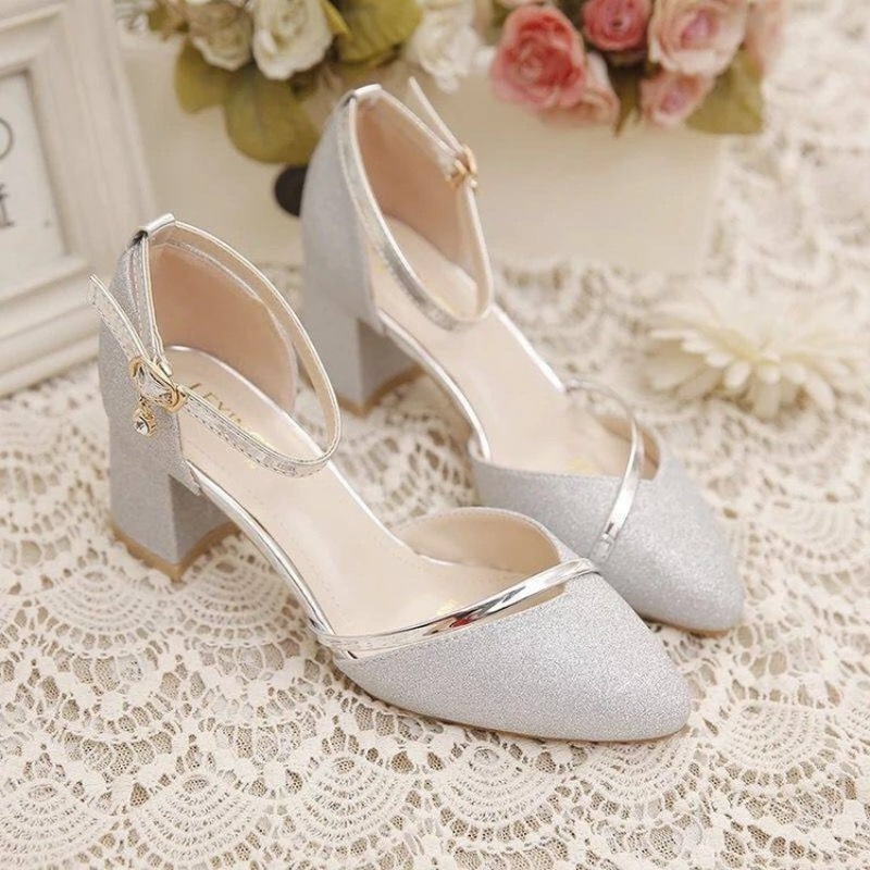 Dress Shoe Pointed - รองเท้าส้นหนาประดับกลิตเตอร์สำหรับผู้หญิง สายรัดข้อเท้าประดับเพชร รองเท้าส้นสูงหัวแหลมแบบปิด เหมาะสำหรับงานแต่งงาน งานเลี้ยงเพื่อนเจ้าสาว