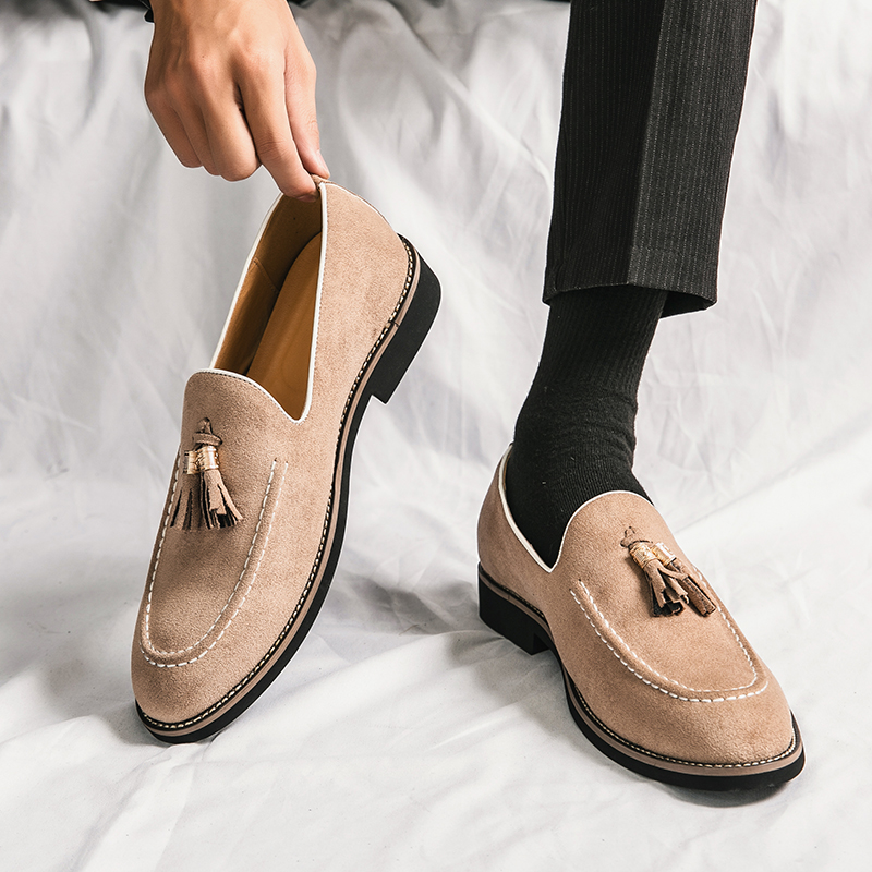 Men Shoes Louboutin - อิตาเลี่ยนยี่ห้อ Cowhide Suede Pointed Toe รองเท้าหนังผู้ชายคุณภาพสูงผู้ชายรองเท้าสบายๆสไตล์อังกฤษรองเท้าแบน