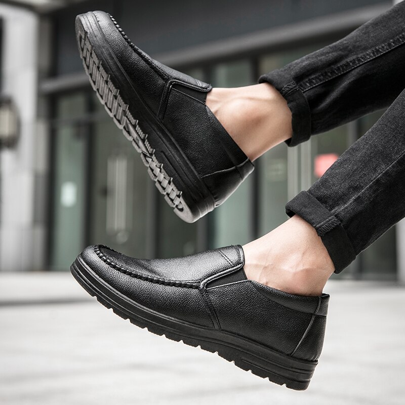 ผู้ชายหนังสบายๆรองเท้ากลางแจ้ง - Men Shoes Louboutin บทวิจารณ์และราคา