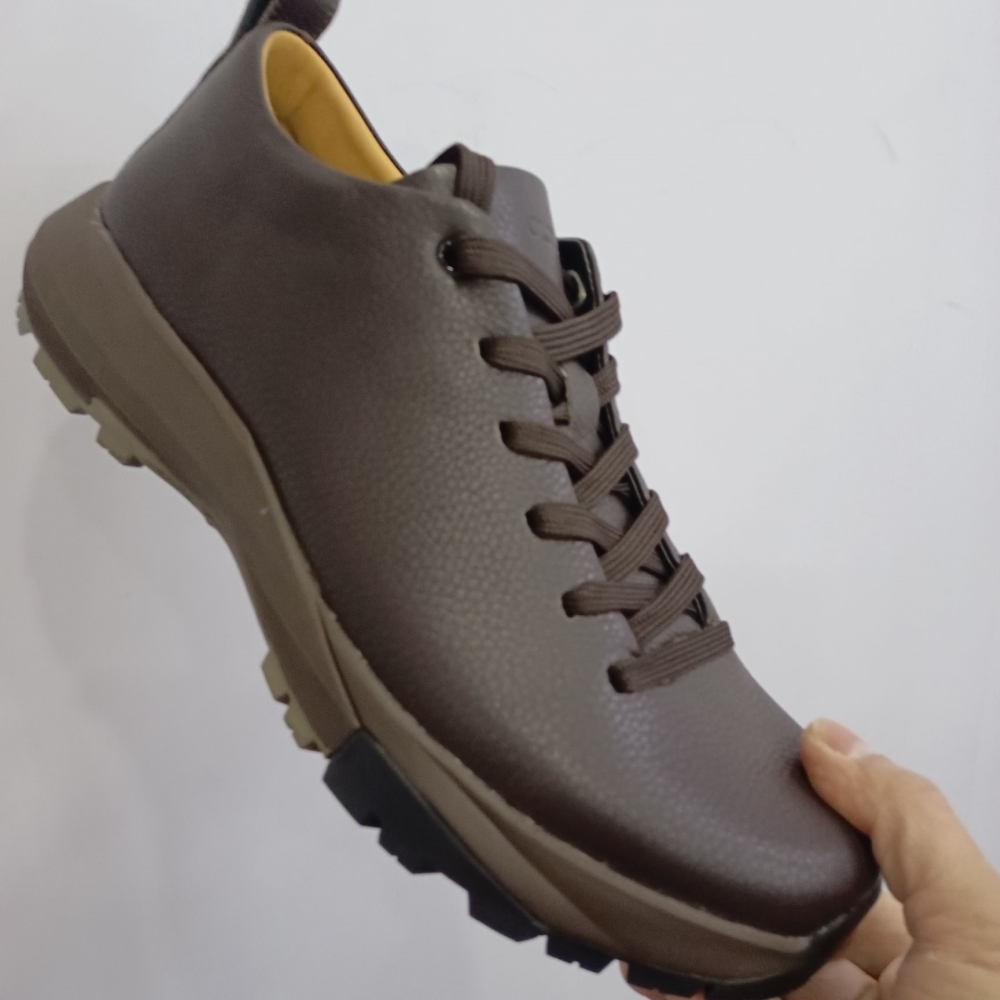 รองเท้าหนังวัวผู้ชาย ดีไซน์หรู - Men Shoes Louboutin บทวิจารณ์และราคา
