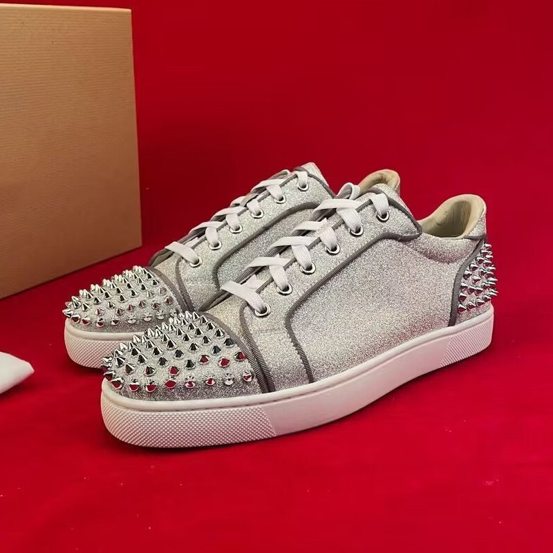 ผู้ชายหรูหราแฟชั่นrivetsรองเท้ - Men Shoes Louboutin บทวิจารณ์และราคา
