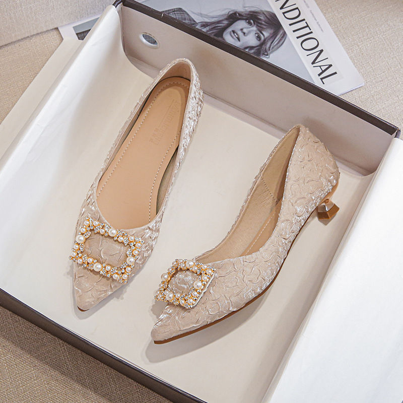 รองเท้าส้นเตี้ยหัวแหลมผ้าซาติน - Dress Shoe Pointed บทวิจารณ์และราคา